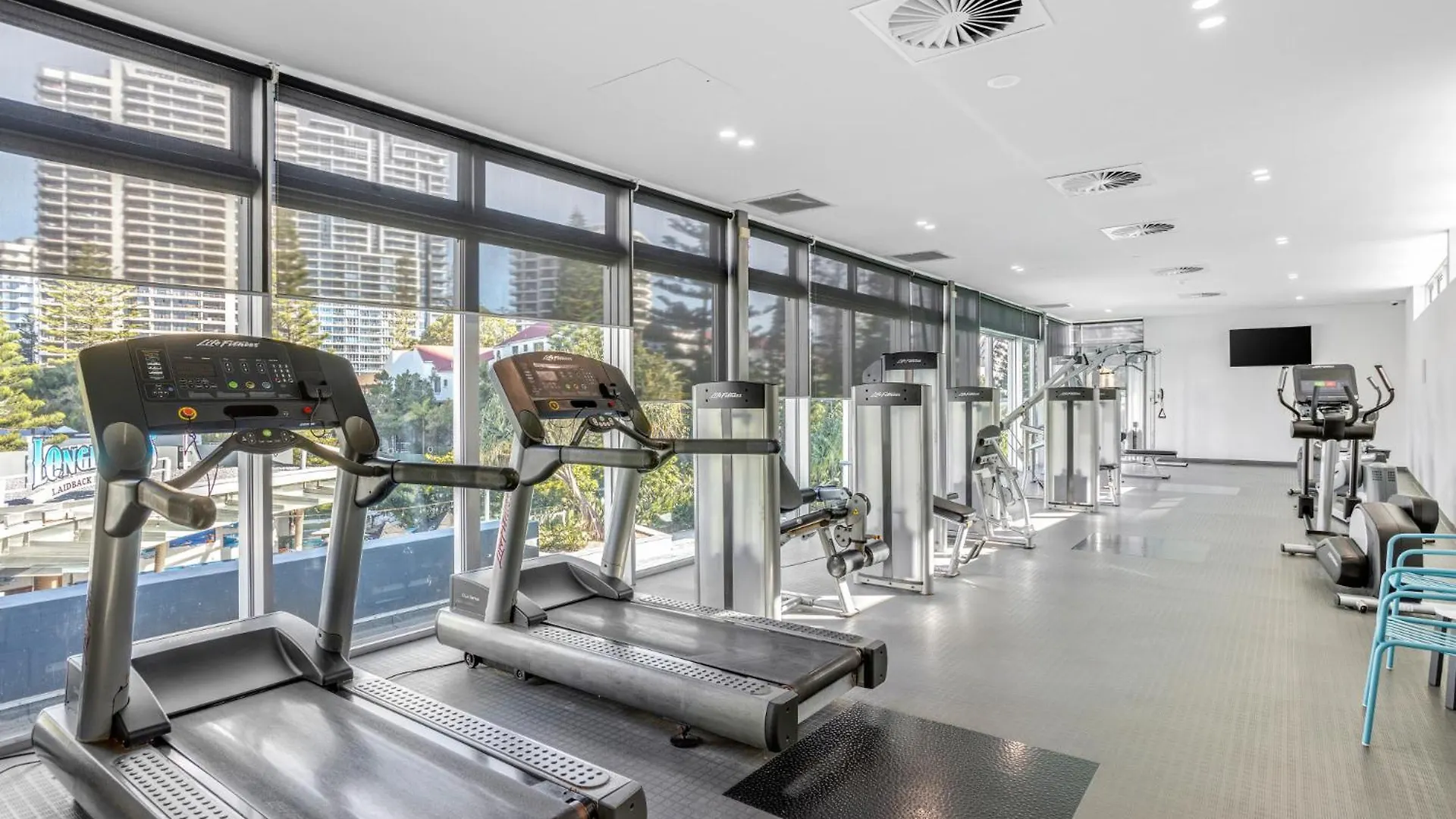 Apartment Sunny Resort With Pool Games Room & Gym Gold Coast